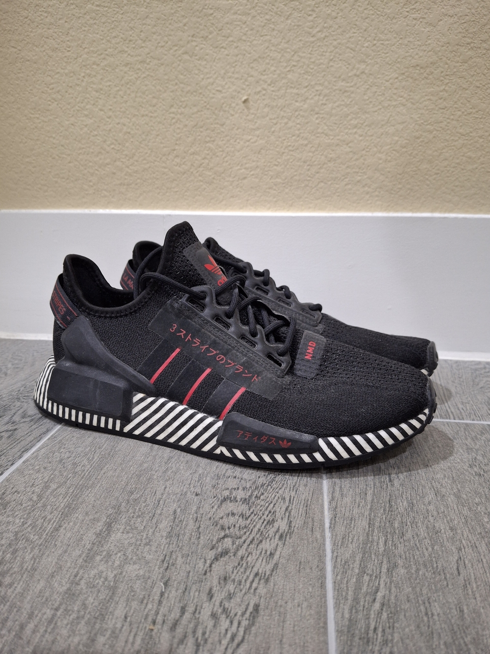 Adidas - Picture 4 of 10